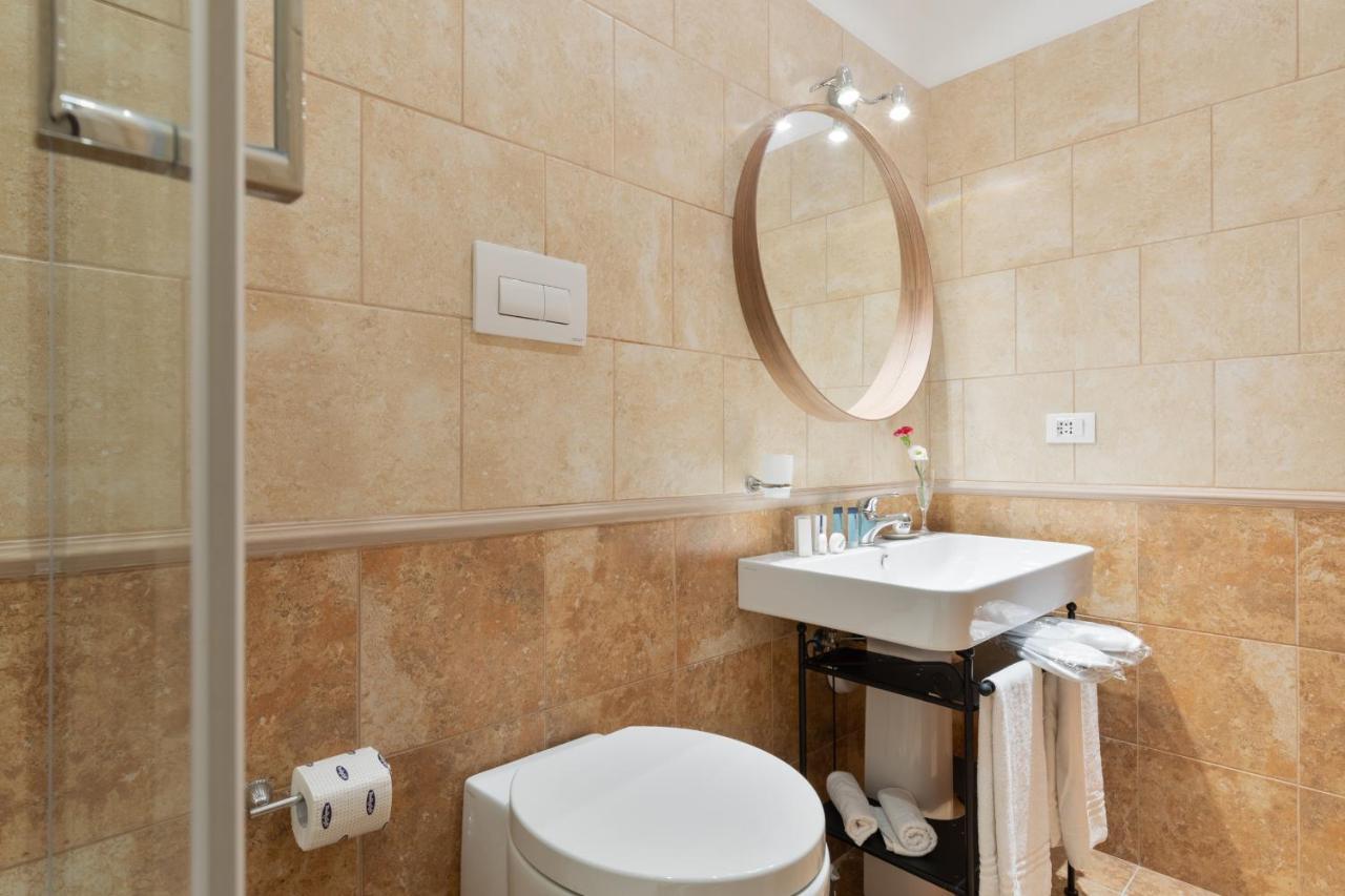 Vatican Domus Smart Rooms Rome Bagian luar foto
