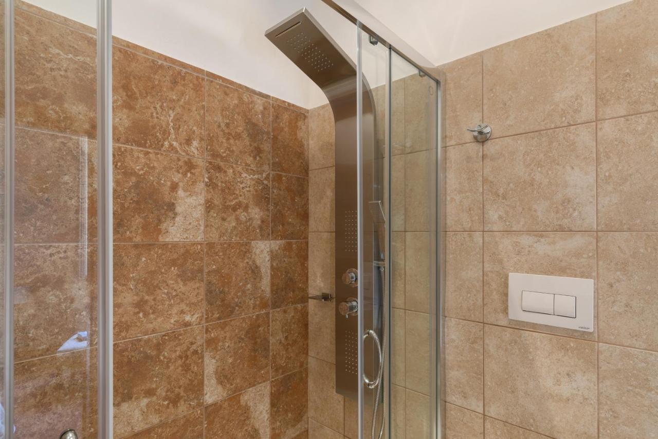 Vatican Domus Smart Rooms Rome Bagian luar foto