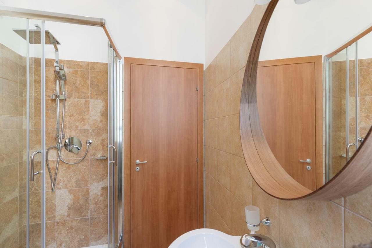 Vatican Domus Smart Rooms Rome Bagian luar foto